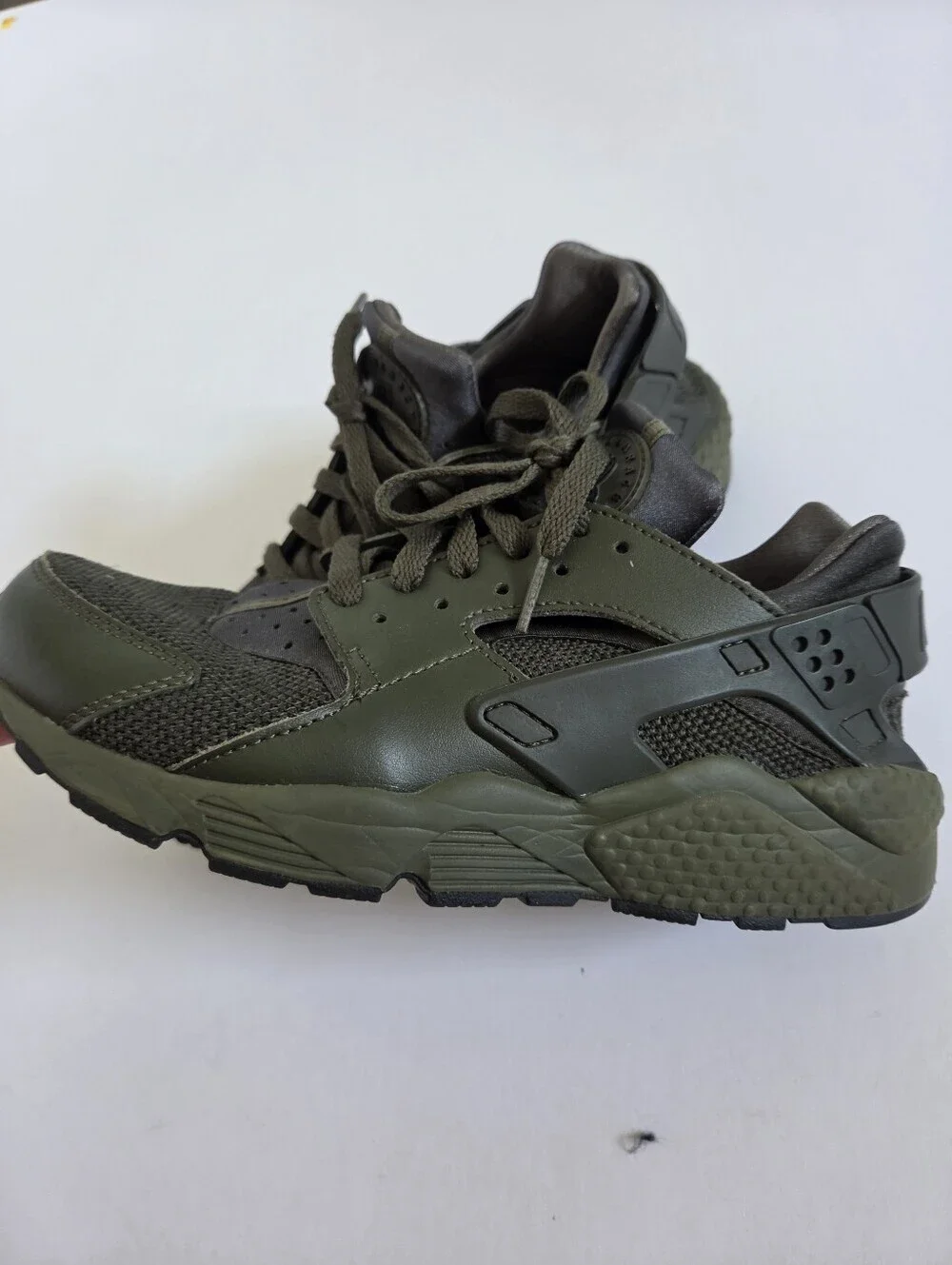 Nike Air Huarache Army olive cargo Green Size 9